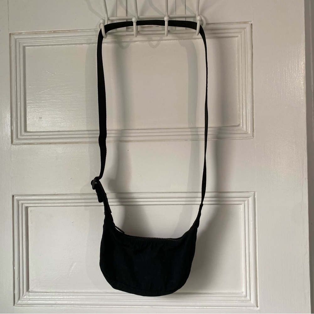 MINI BLACK BAGGU CRESCENT BAG